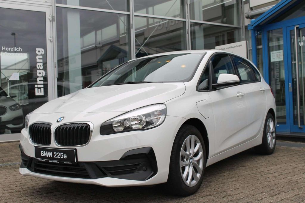 BMW 225 2019