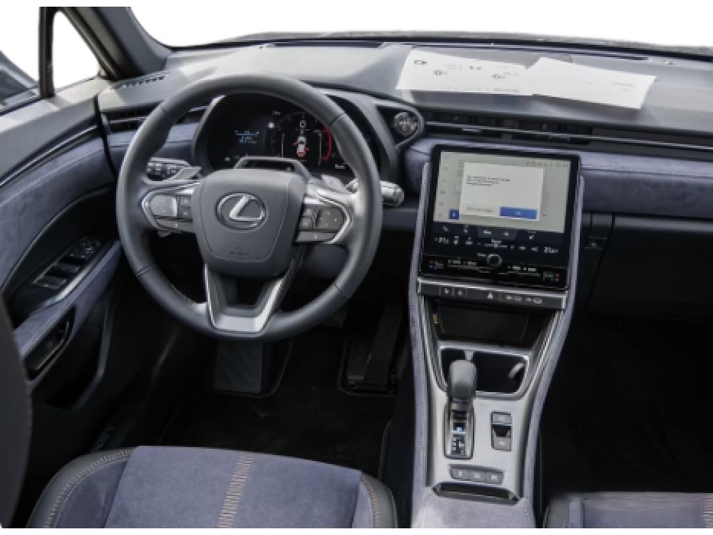 Lexus LBX