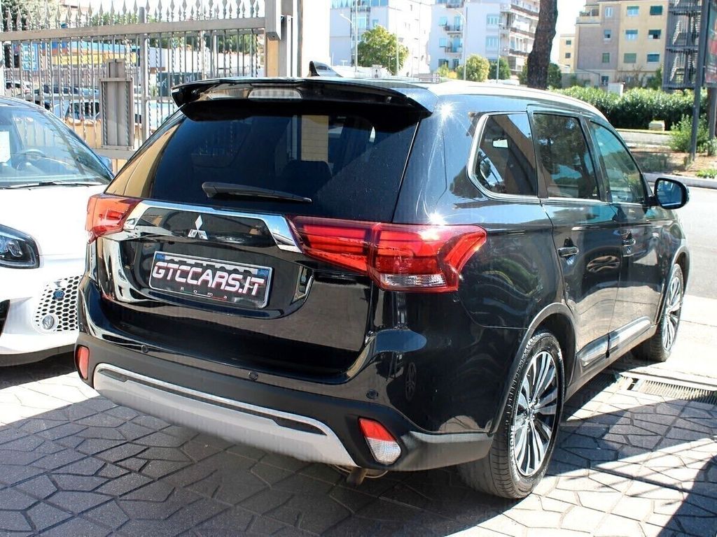 Mitsubishi Outlander 2021