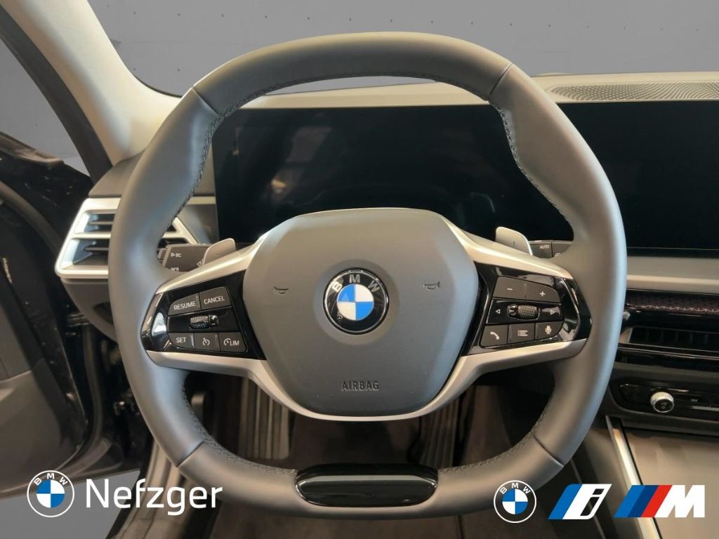 BMW 318 2024