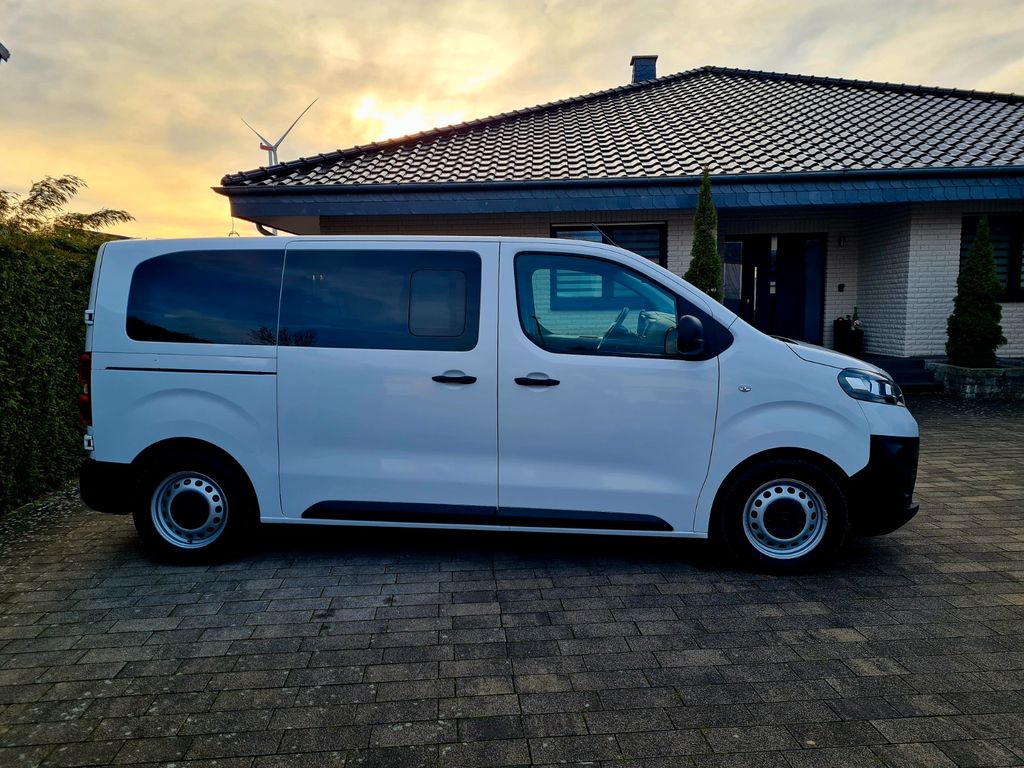 Opel Vivaro 2022