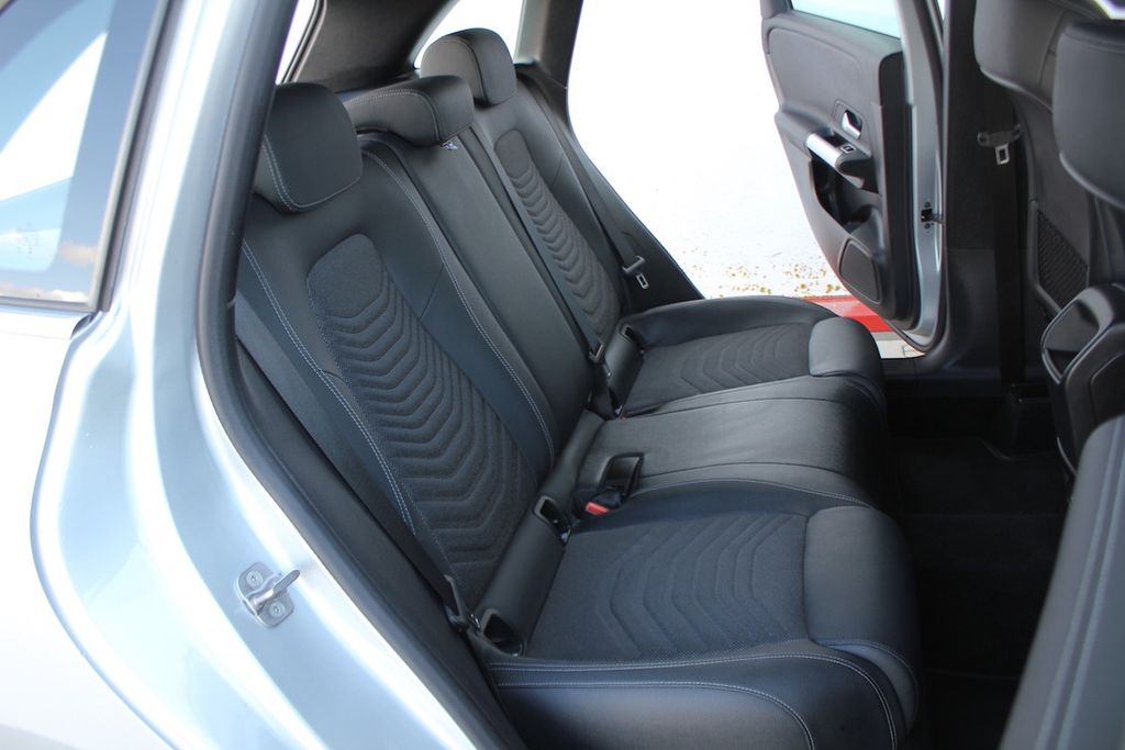 Mercedes-Benz B 180 2024