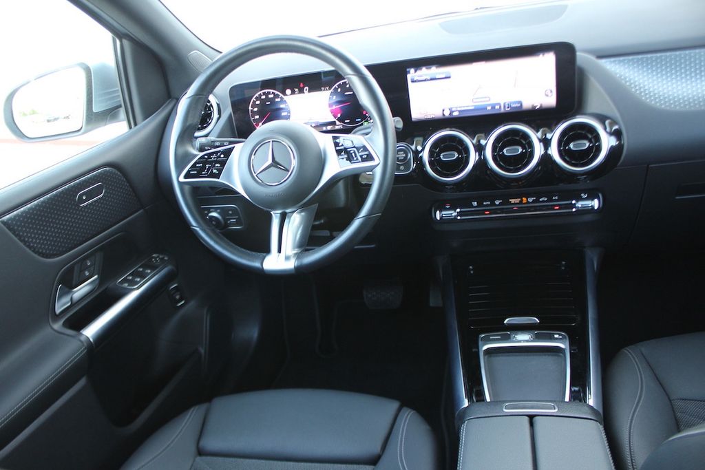 Mercedes-Benz B 180 2024