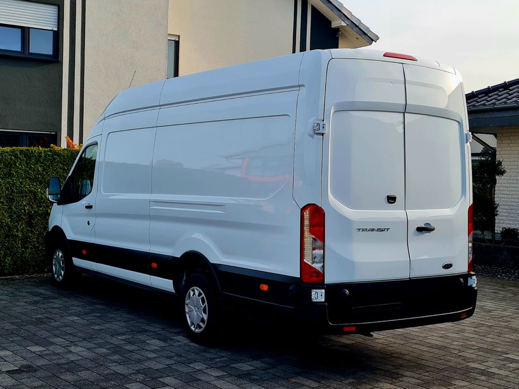 Ford Transit 2024