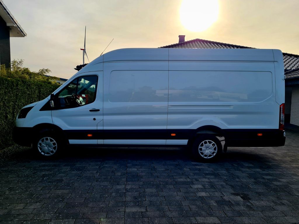 Ford Transit 2024