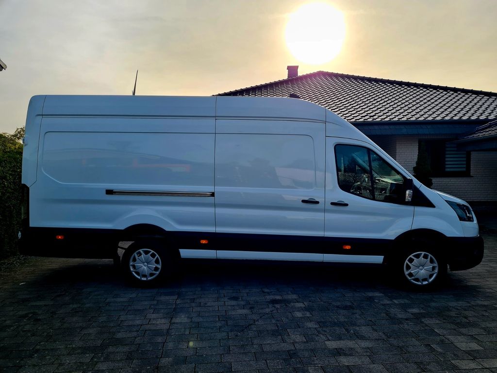 Ford Transit 2024