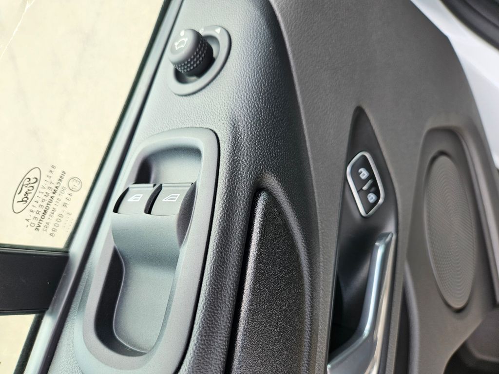 Ford Transit Custom 2024