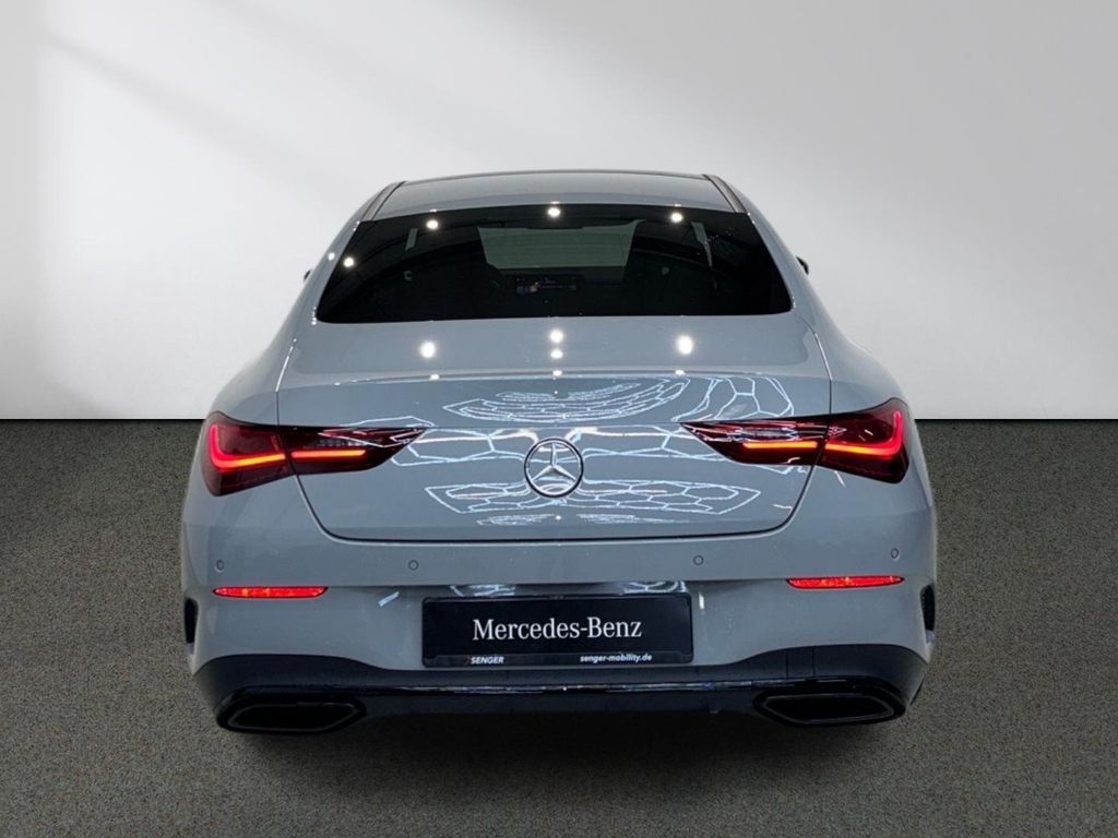 Mercedes-Benz CLA 180 2026