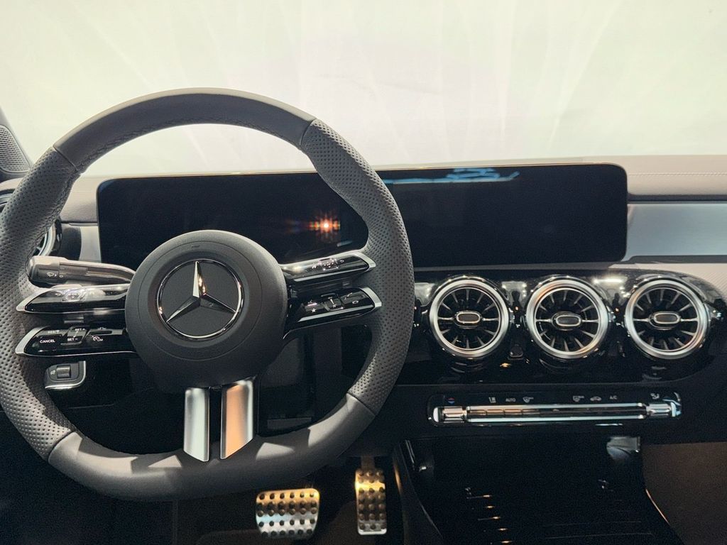 Mercedes-Benz CLA 200 2026