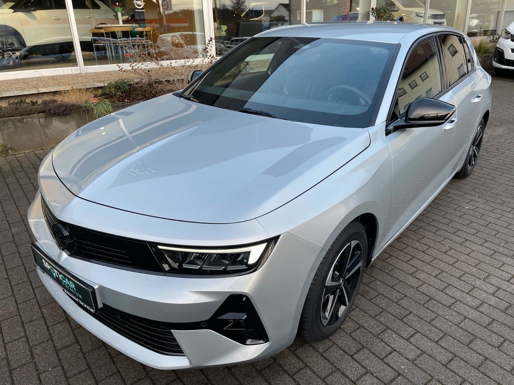 Opel Astra 2024