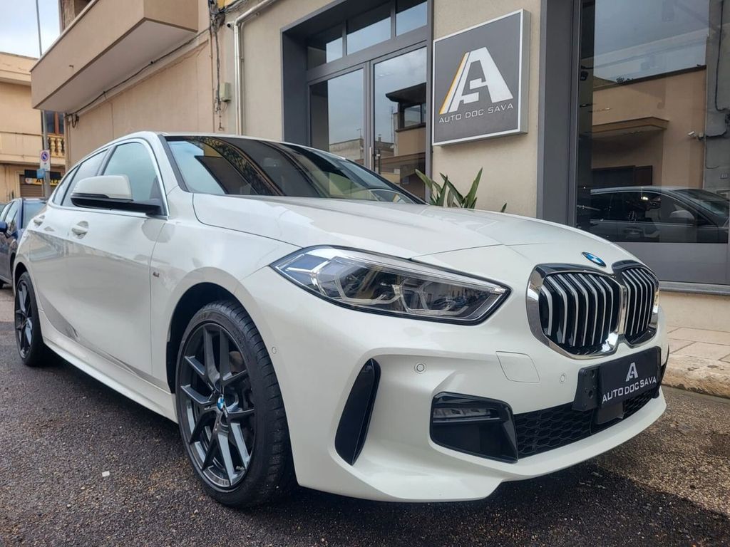BMW 118 2022