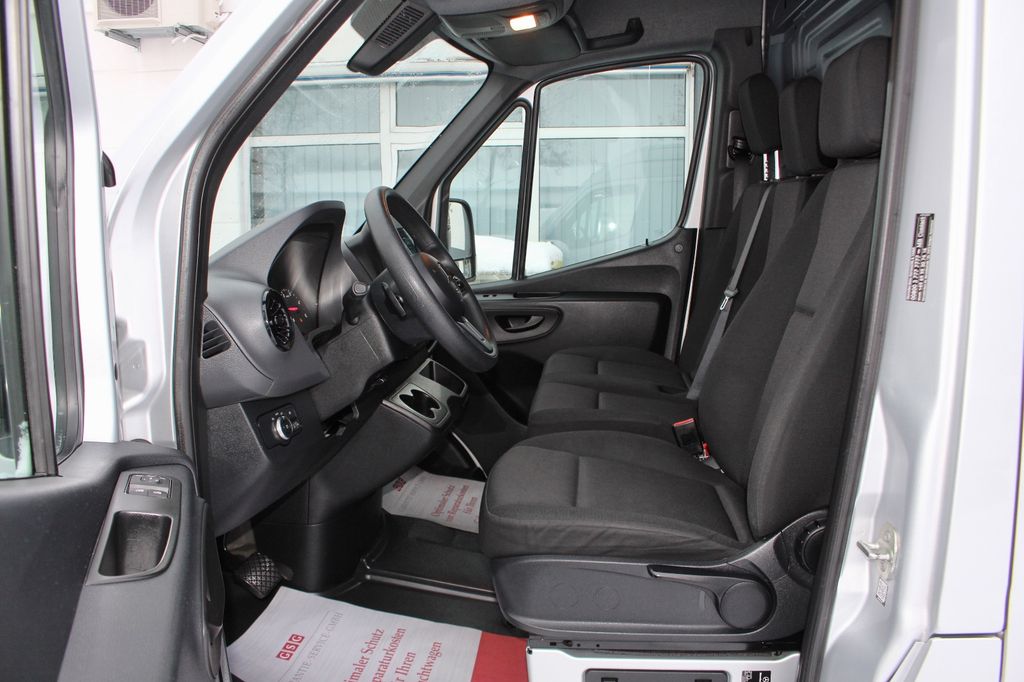 Mercedes-Benz Sprinter 2021