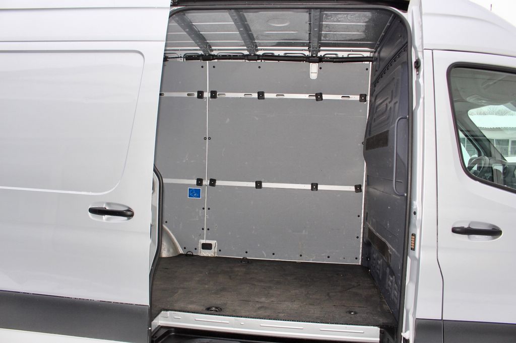 Mercedes-Benz Sprinter 2021