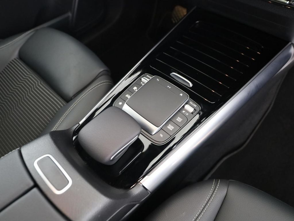 Mercedes-Benz B 250 2022