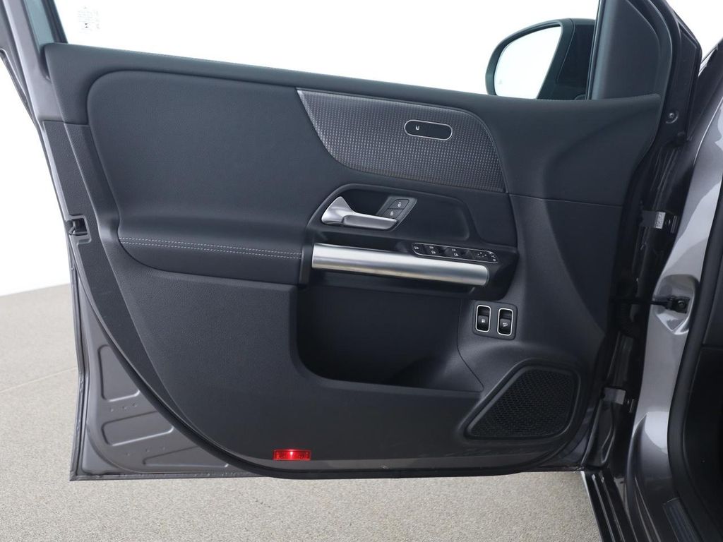 Mercedes-Benz B 250 2022