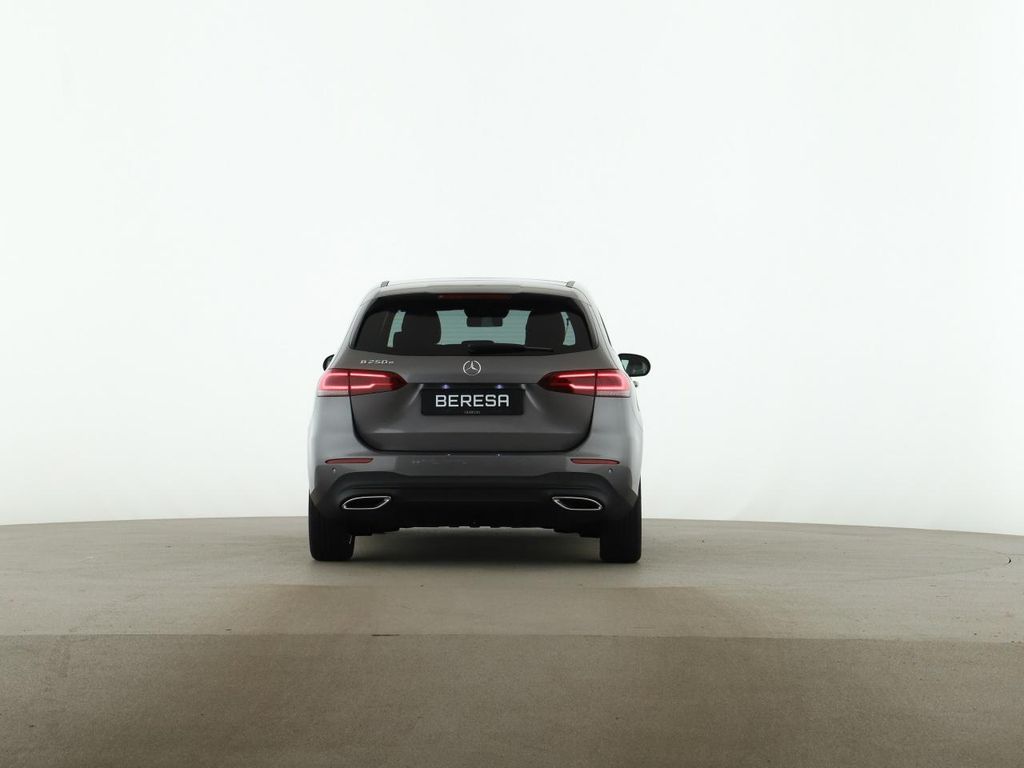 Mercedes-Benz B 250 2022