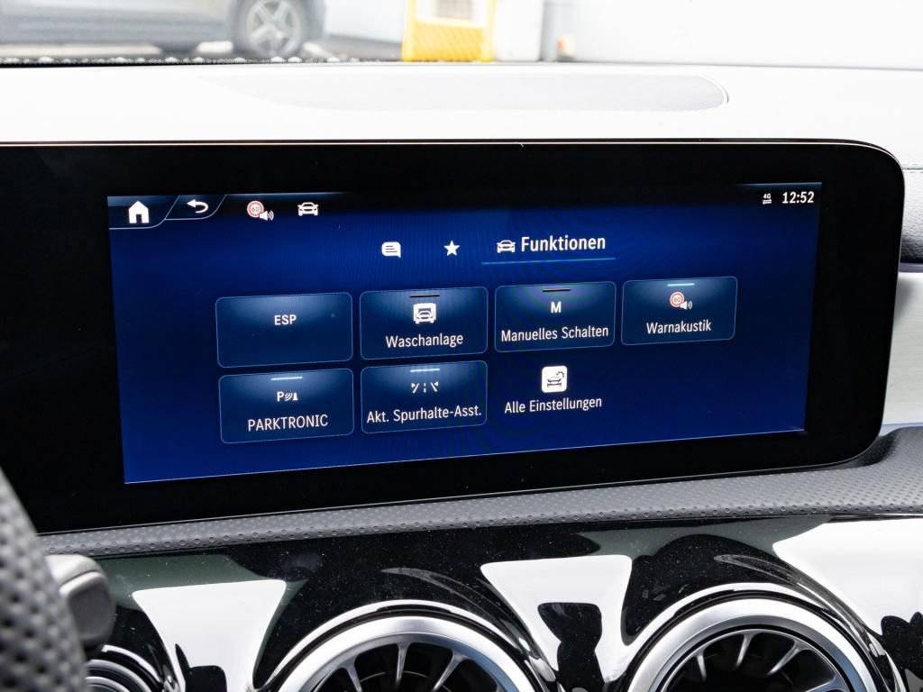 Mercedes-Benz CLA 180 2026