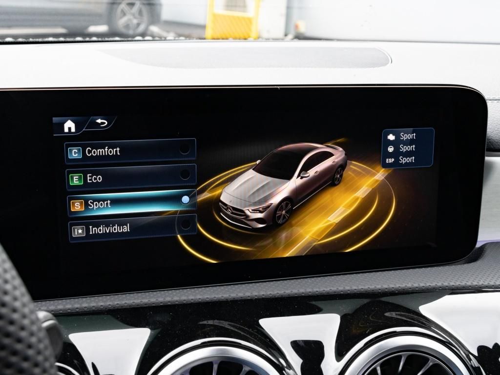 Mercedes-Benz CLA 180 2026