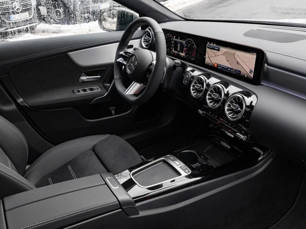 Mercedes-Benz CLA 180 2026