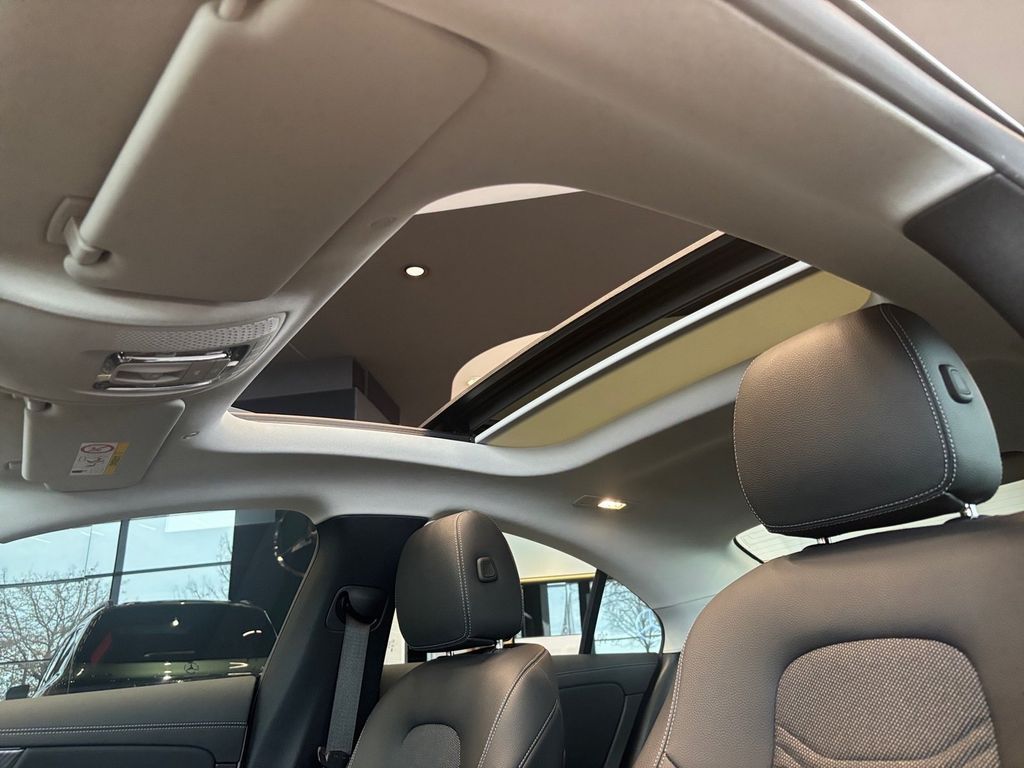 Mercedes-Benz CLA 180 2024