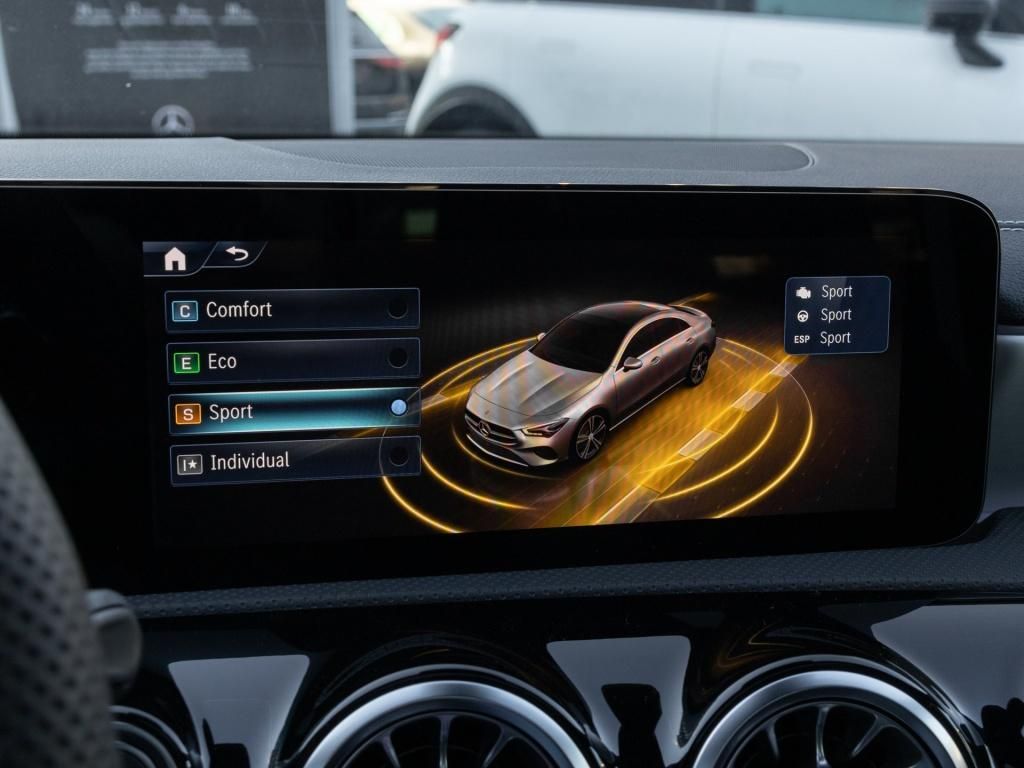 Mercedes-Benz CLA 180 2026