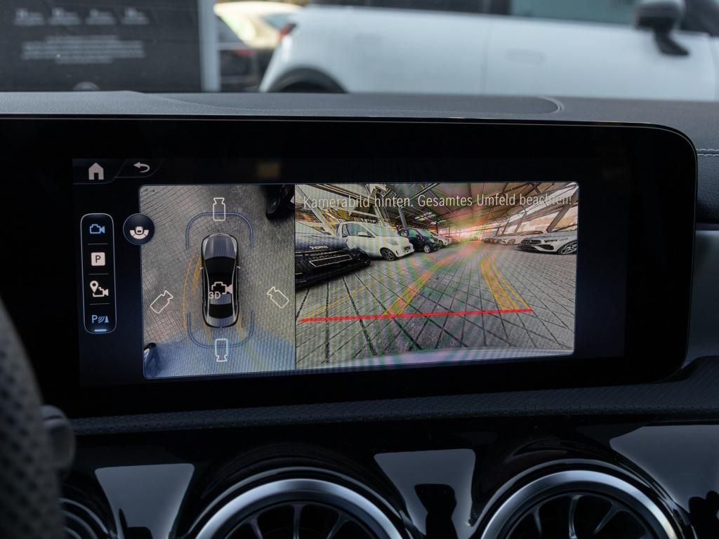 Mercedes-Benz CLA 180 2026