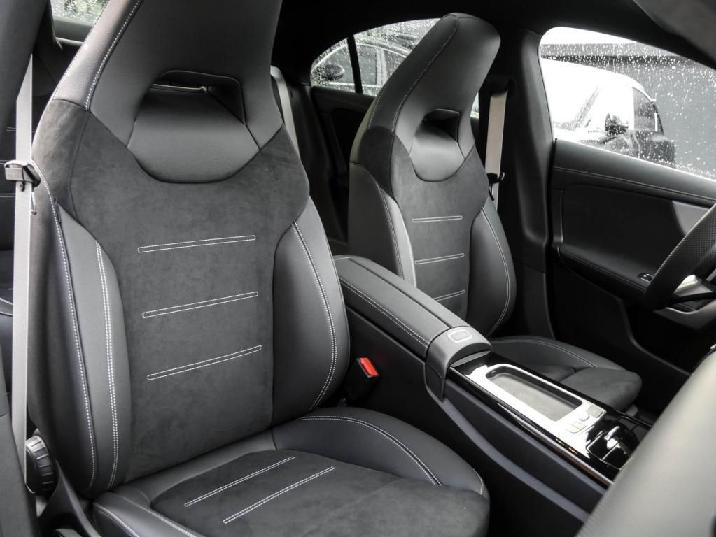 Mercedes-Benz CLA 180 2026