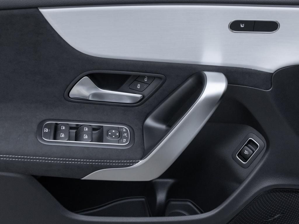 Mercedes-Benz CLA 180 2026