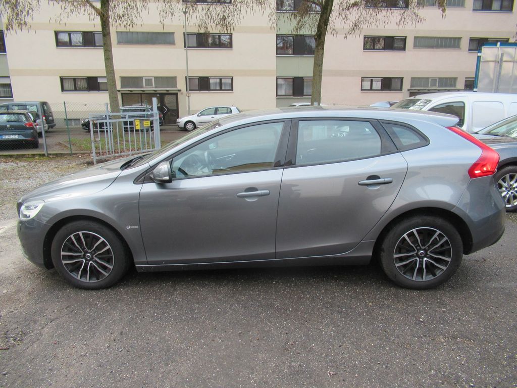 Volvo V40 2017