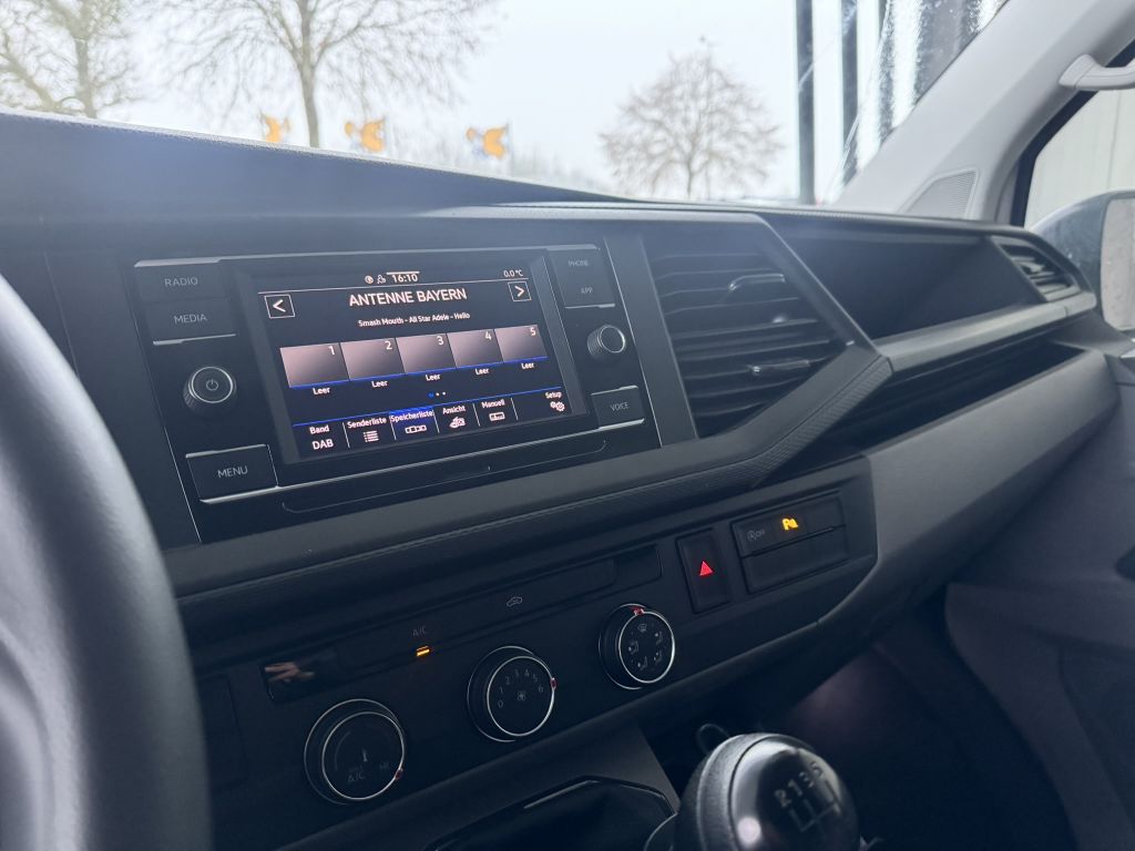 Volkswagen T6 Transporter 2023