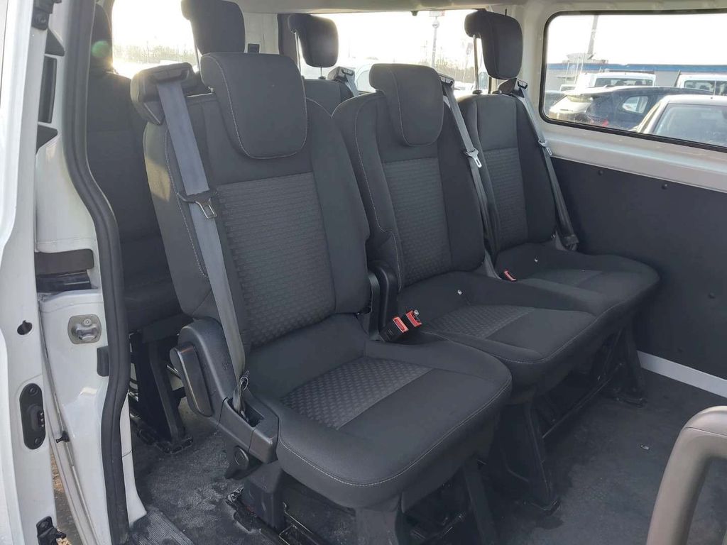 Ford Tourneo Custom 2022