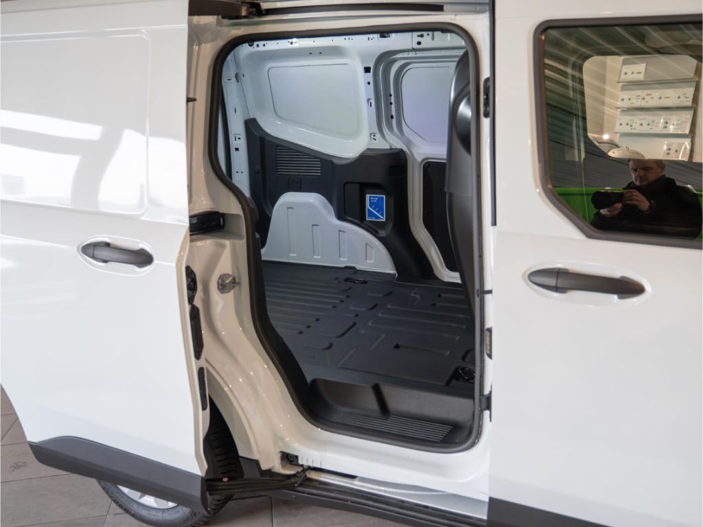 Ford Transit Courier 2025