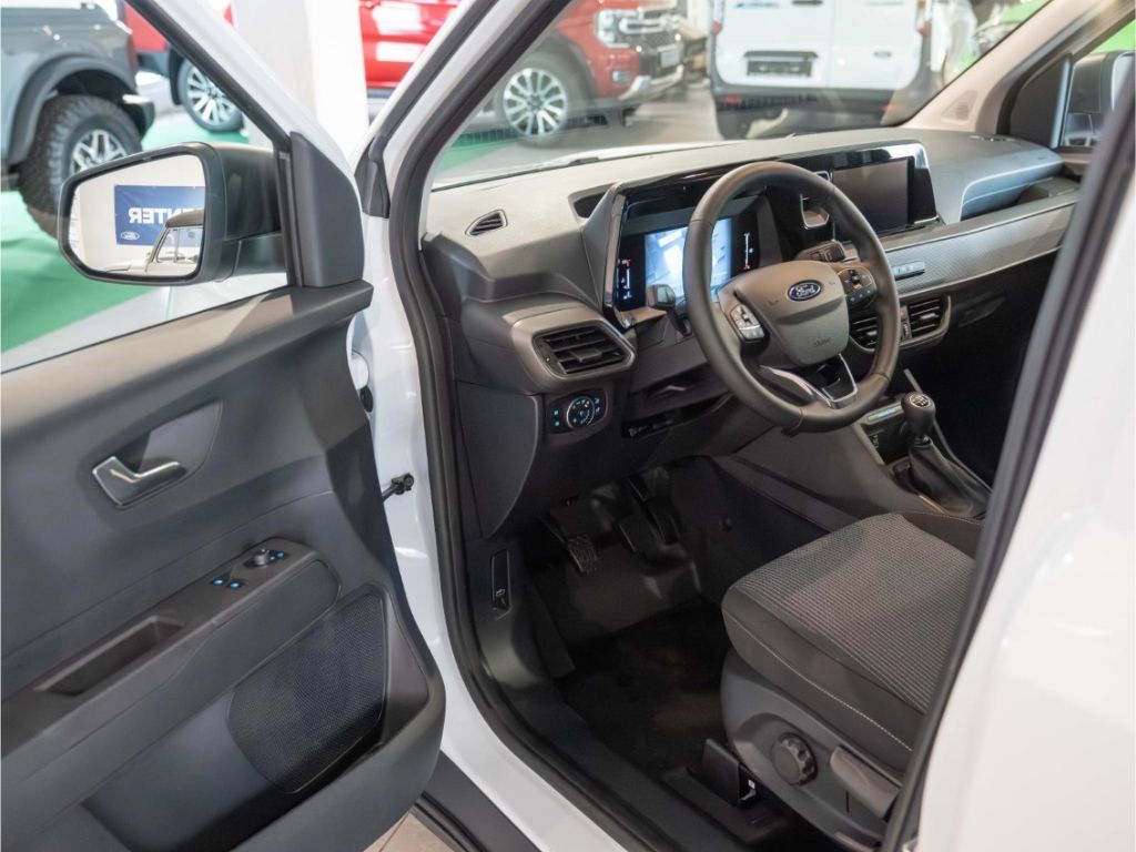 Ford Transit Courier 2025