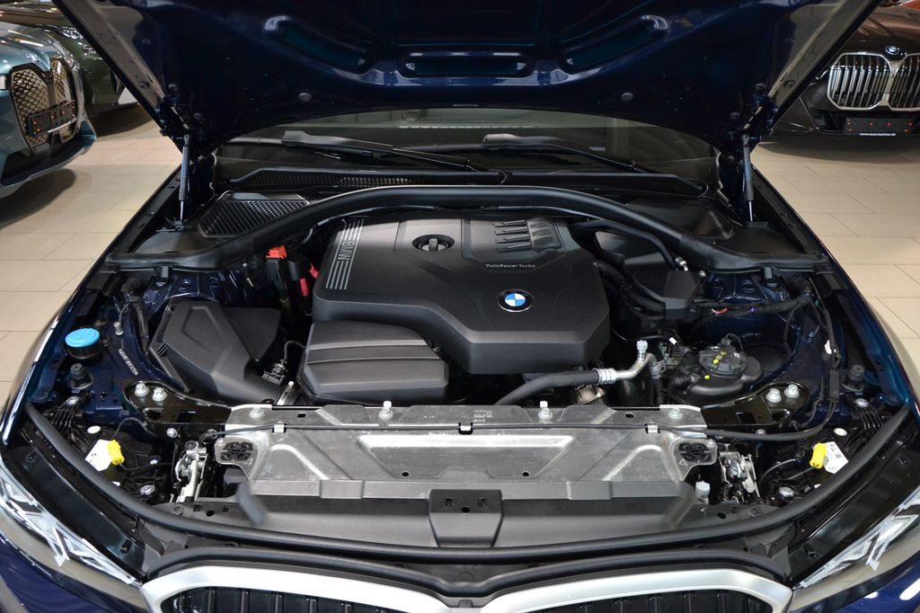 BMW 318 2024