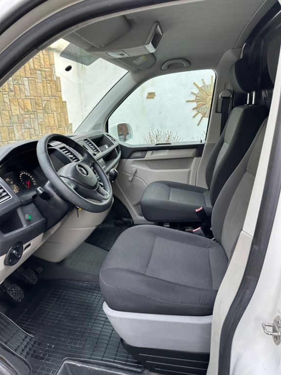 Volkswagen T6 Transporter 2016