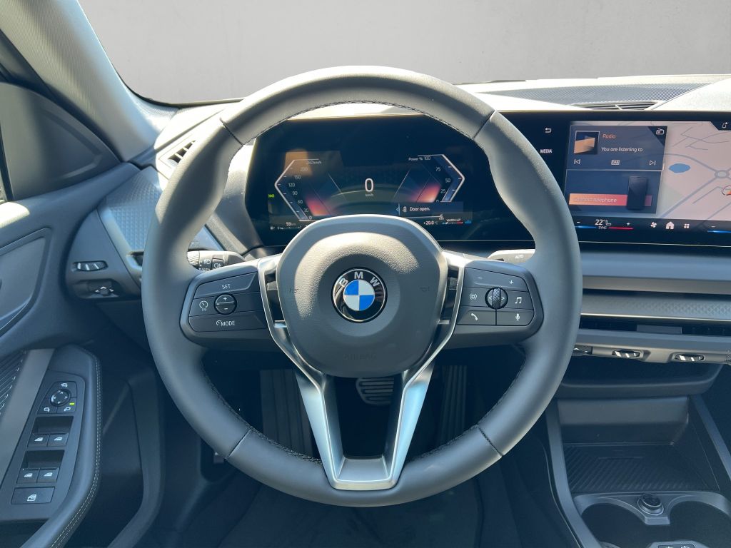 BMW 218 2025