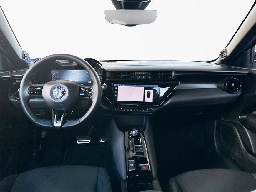 Alfa Romeo Junior 2025