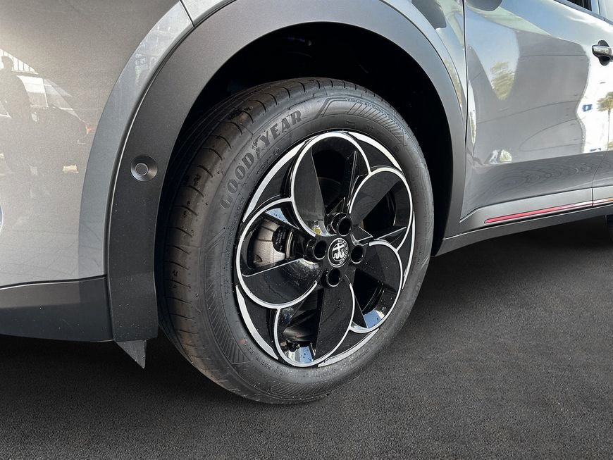 Alfa Romeo Junior 2025