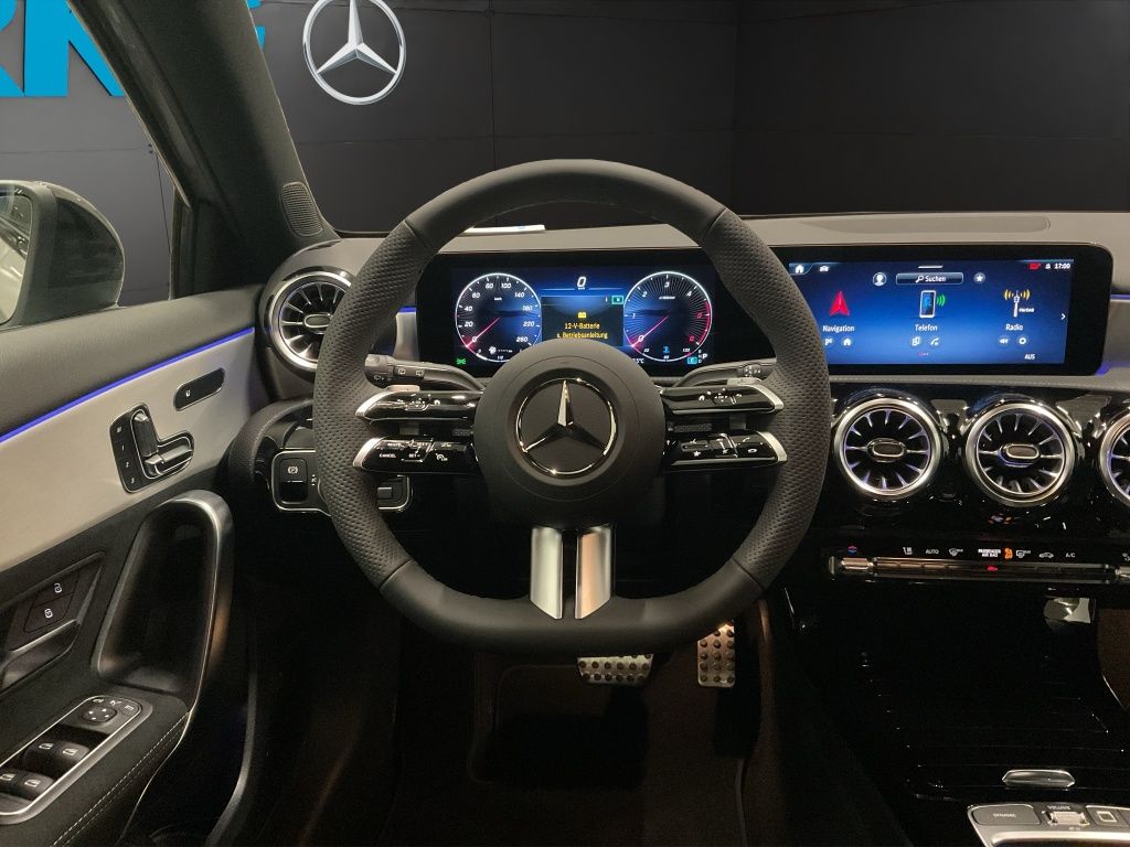Mercedes-Benz A 200 2025