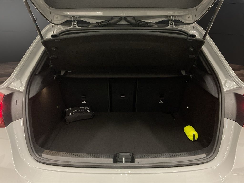 Mercedes-Benz A 200 2025