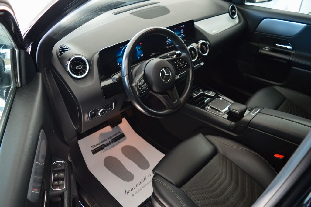 Mercedes-Benz GLA 200 2022