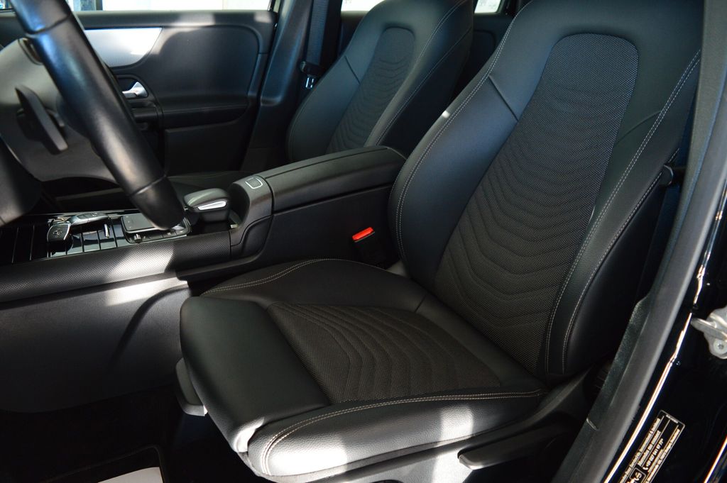 Mercedes-Benz GLA 200 2022