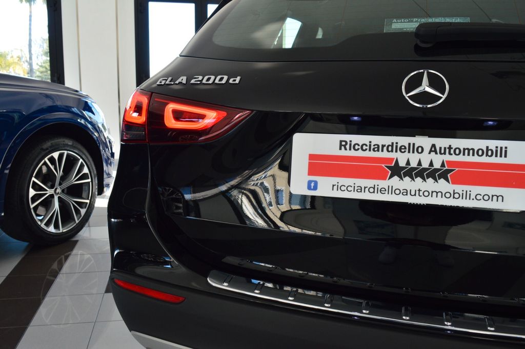 Mercedes-Benz GLA 200 2022