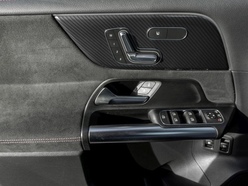 Mercedes-Benz B 250 2022