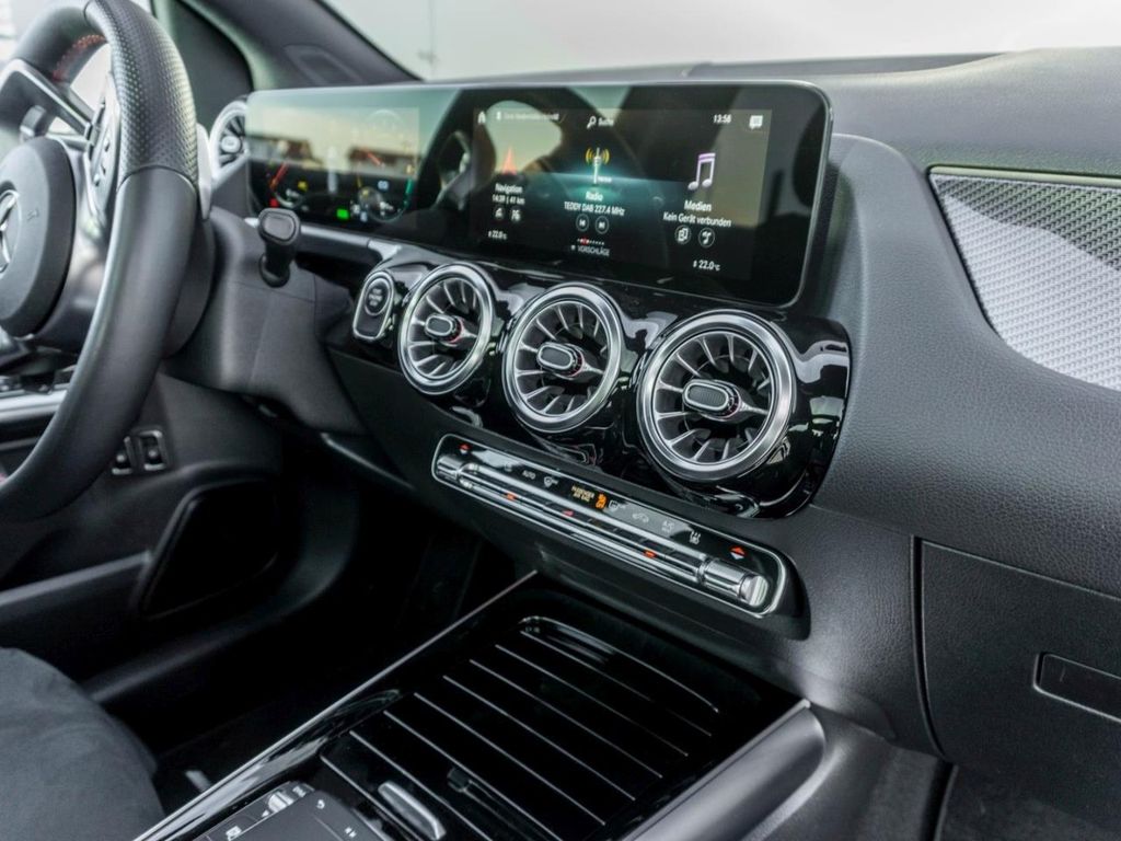 Mercedes-Benz B 250 2022