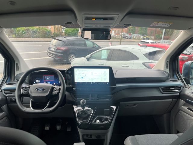 Ford Tourneo Custom 2025