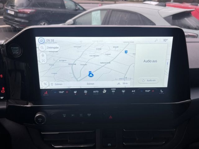 Ford Tourneo Custom 2025