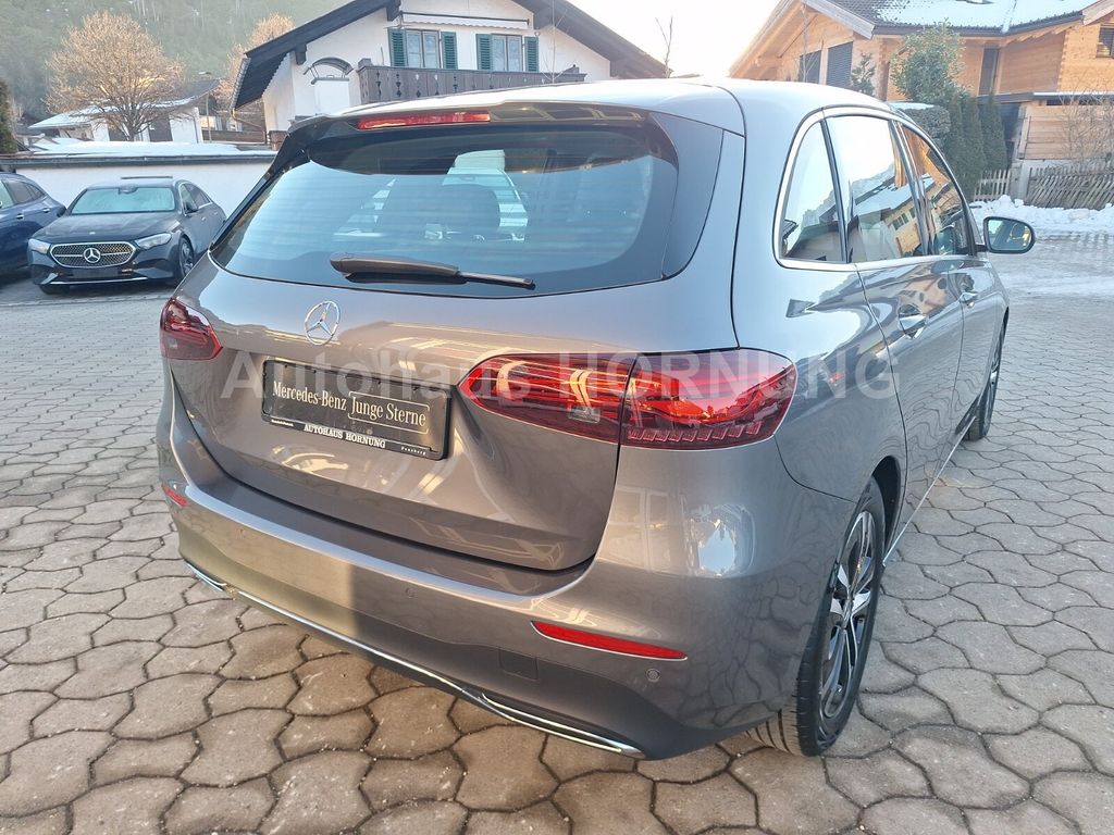 Mercedes-Benz B 200 2024