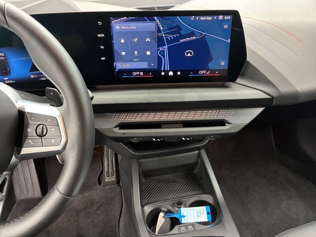 BMW 220 2025