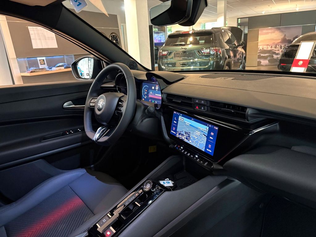 Alfa Romeo Junior 2025